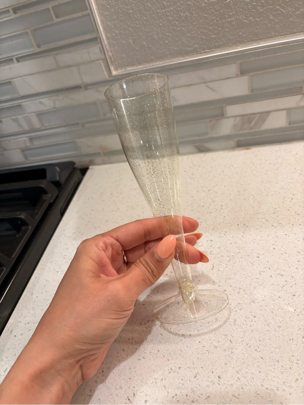 70 Gold Glitter Plastic Champagne Flutes | Reusable Party Toasting Glasses | 7”